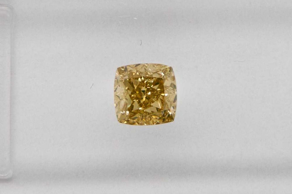 Diamante Natural 0.30ct VVS1 - Fancy Intense Greenish Yellow - IGI