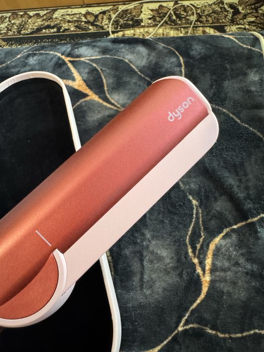 НОВИЙ Dyson airstrait strawberry