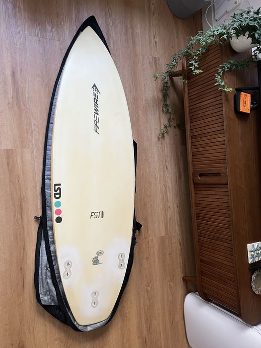 LSD-Firewire 5'8 27L + Saco Ocean & Earth