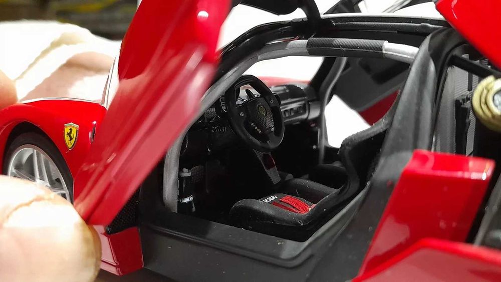 1/18 ferrari fxx 2005 (hotwheels elite)