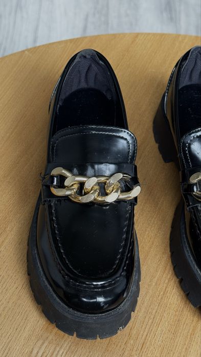 Лофери Guess 38 розмір