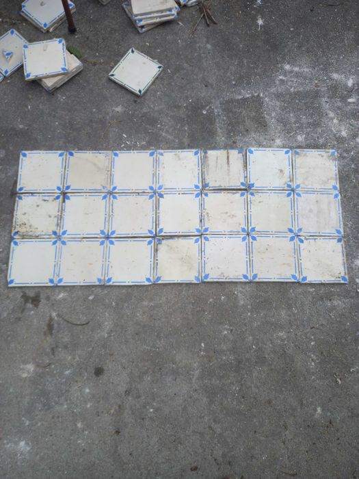 Painel de 670 azulejos antigos Fábrica das Devezas