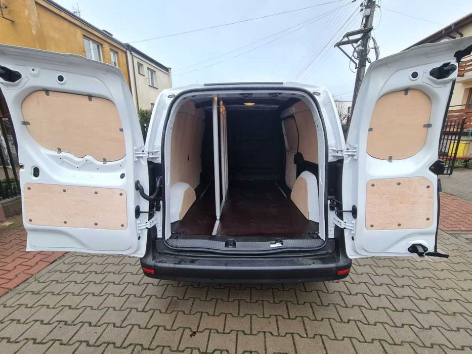 Zabudowa ze sklejki paki samochodu dostawczego busa furgonu vana