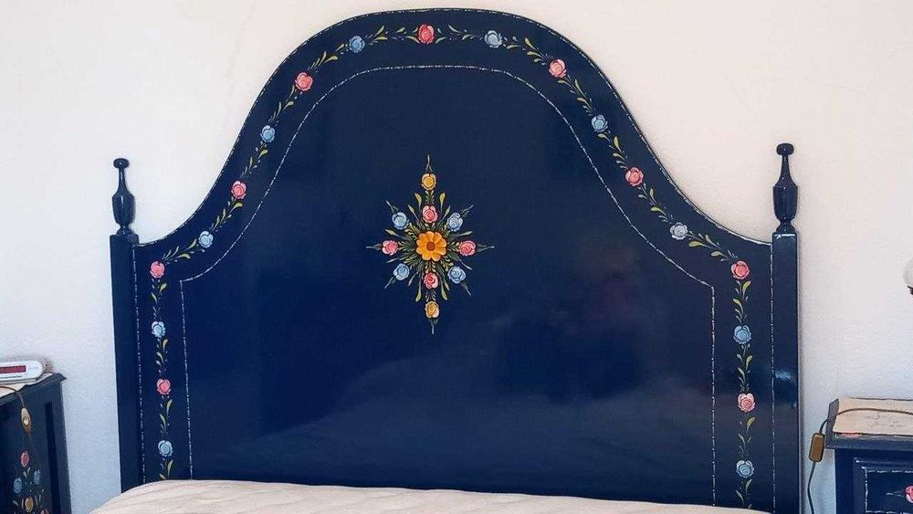 Cabeceira de cama / Mobília artesanal e tradicional do Alentejo