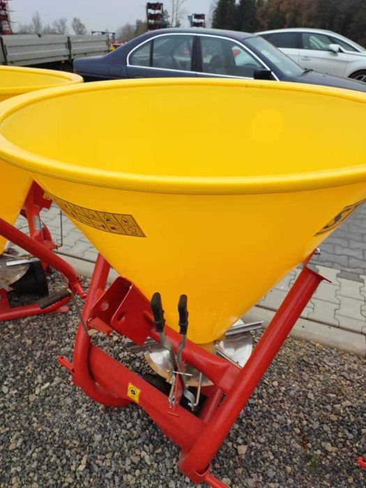 Rozsiewacz do nawozów 200-500l Demarol/Strumyk/Abra