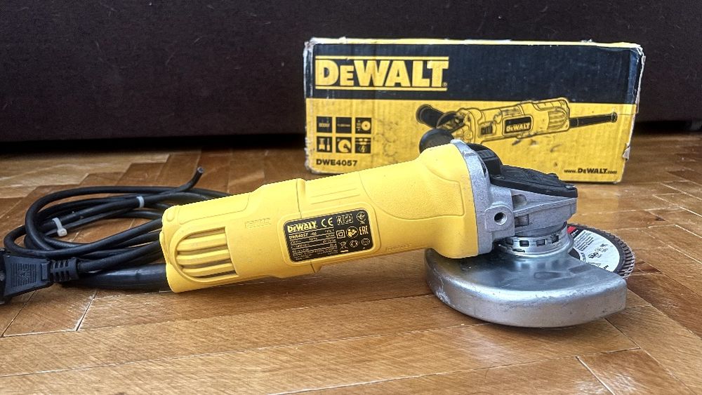 Болгарка DeWalt DWE4057