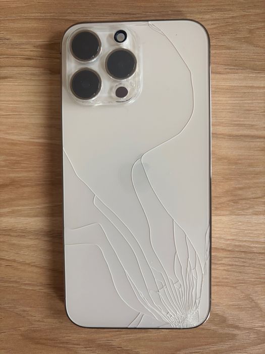 iPhone 14 Pro Max zbity tył reszta stan idealny