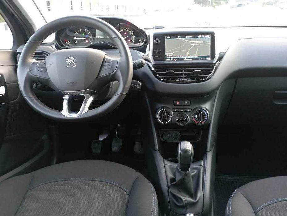 Peugeot 208 Signature 2019