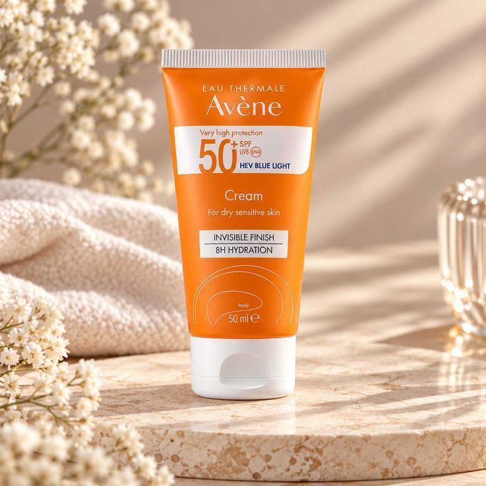 Сонцезахисний крем Avène SPF50+ для сухої та чутливої шкіри 50 мл / UVA UVB / HEV Blue Light / зволоження 8 год / оригінал