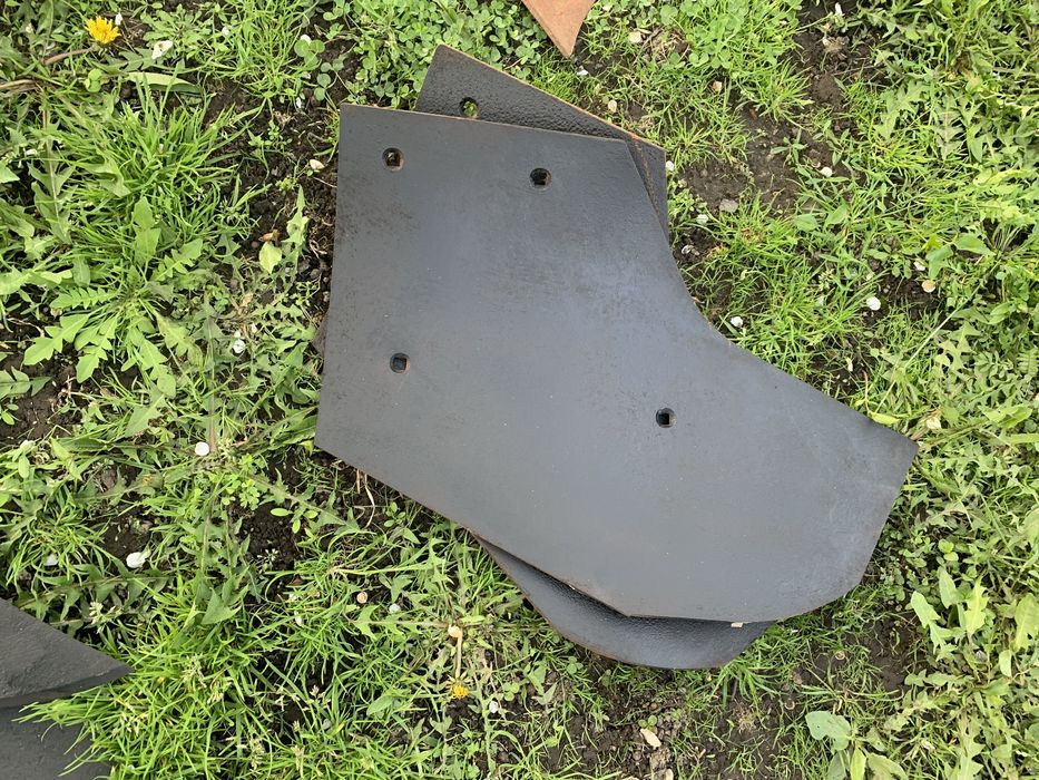 Продам отвали та лемеха!