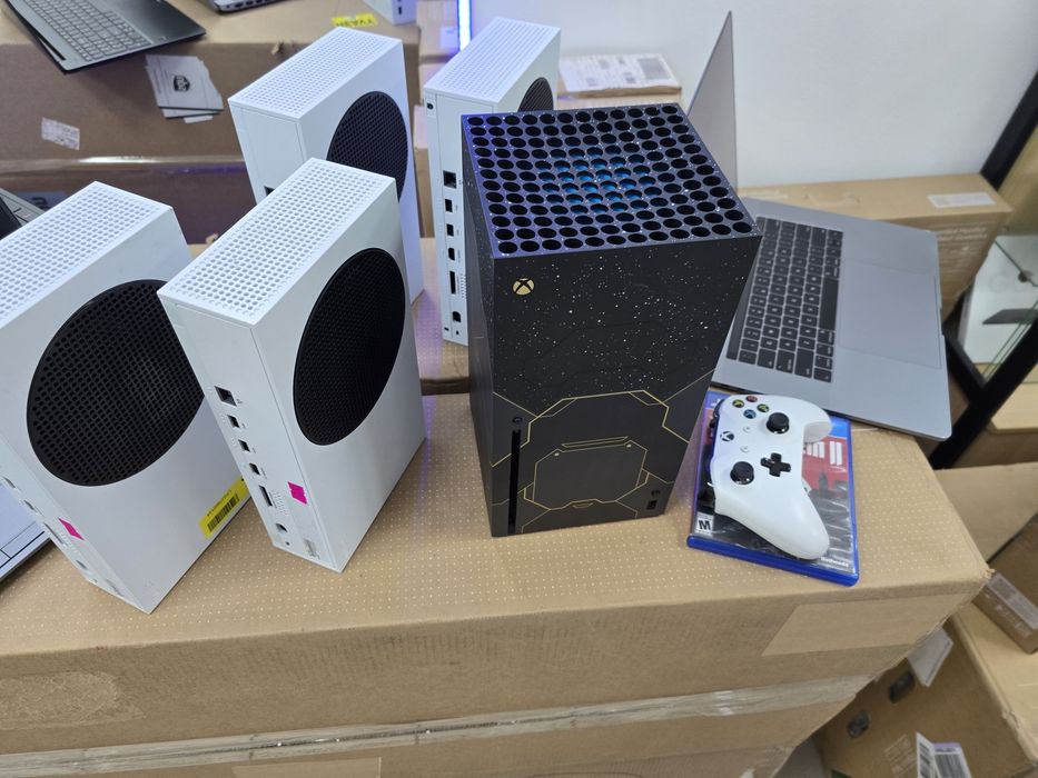 Xbox series X 1TB Halo Edition