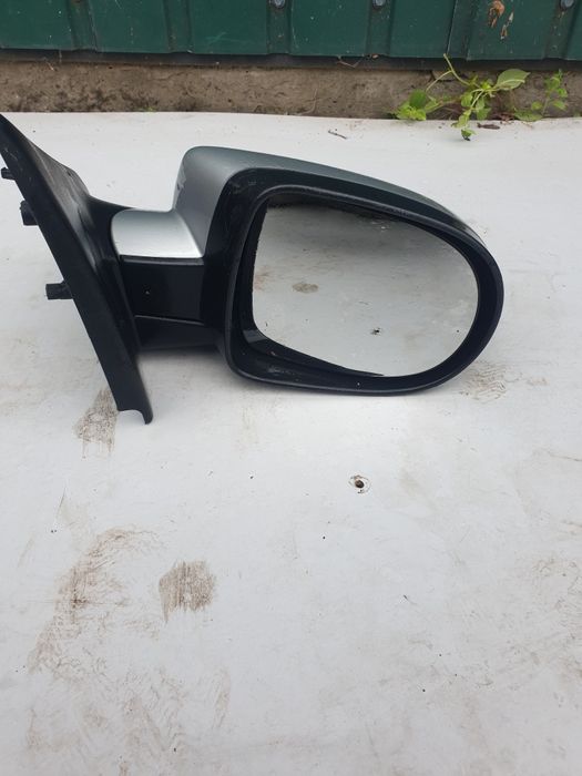 Дзеркало праве до Renault clio 2012 рік