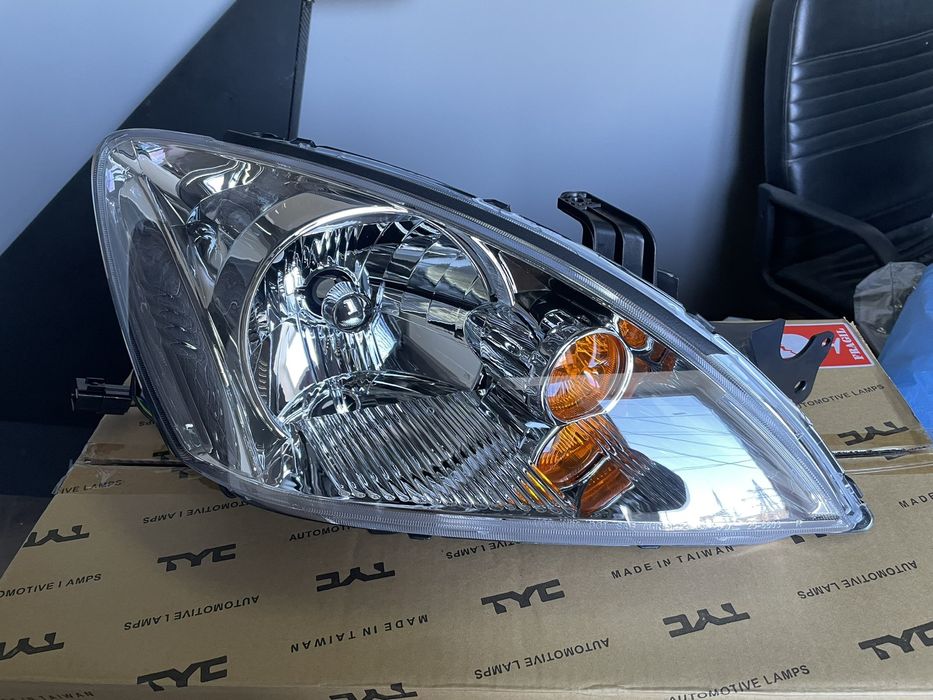 Фары Митсубиси ланцер 9 новые