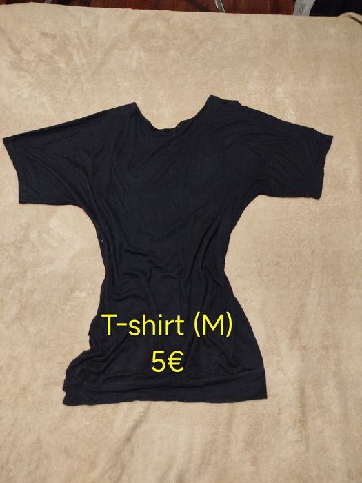 Roupas femininas em bom estado