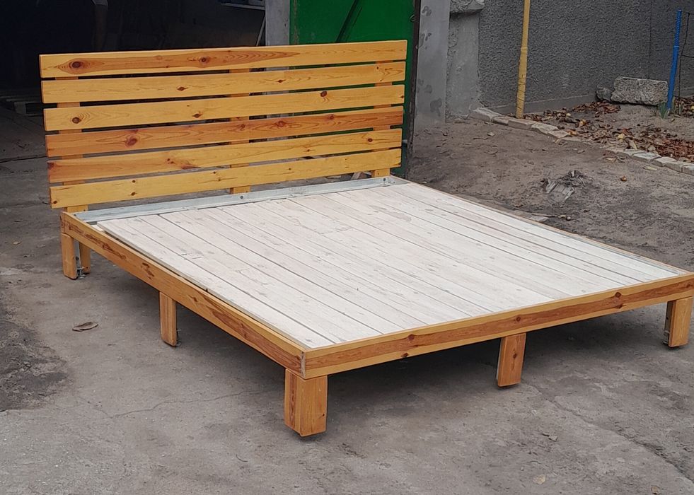 Кровать с сосновой доски Терновка