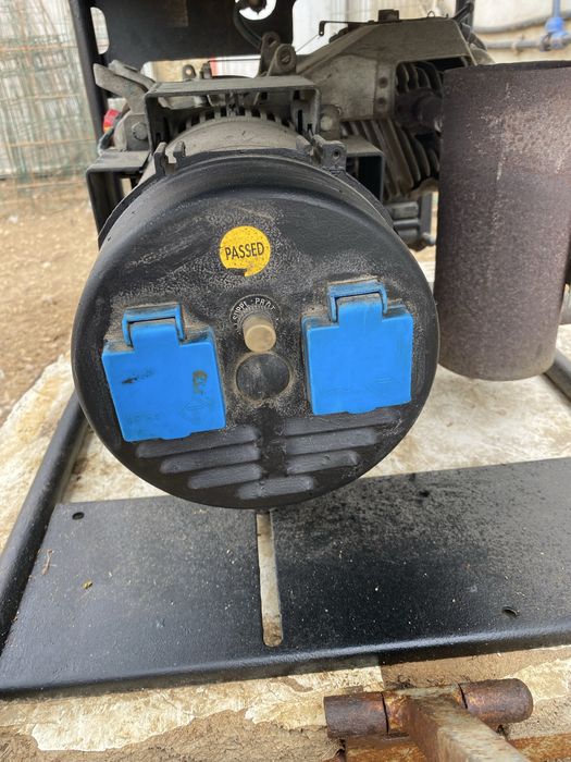 Vendo um Gerador honda 4.1 KVA