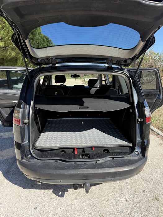 Ford s max.  Motor 2000cc