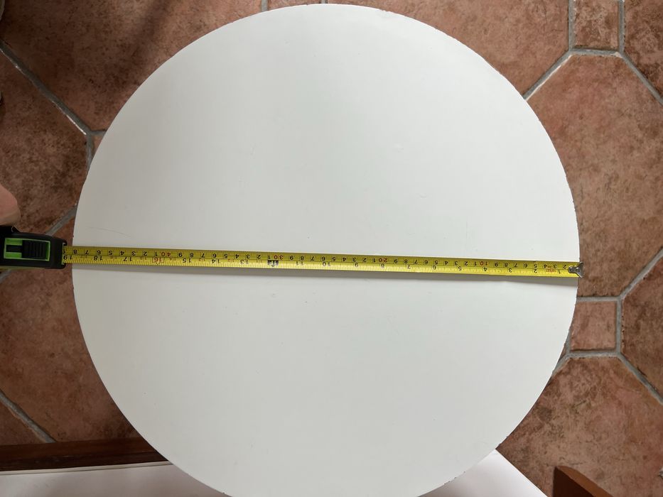 Mesa de apoio estilo nórdico – 48 cm – branca com pernas em madeira