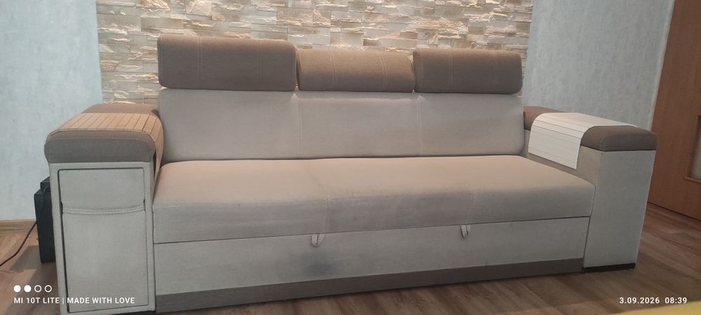 Sofa z zagłówkami.Sprzedam sofę używaną