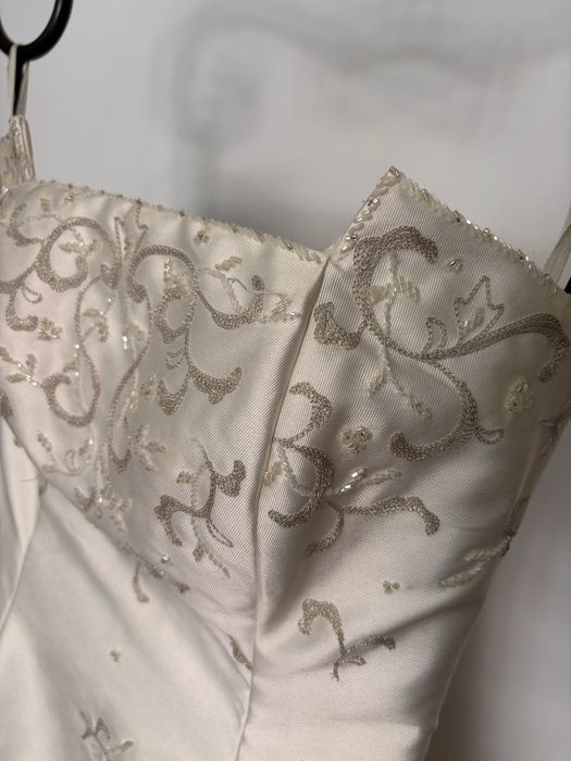 Vestido de Noiva La Sposa Tam. 34 | 2 Looks | Preço Original 3.000 €
