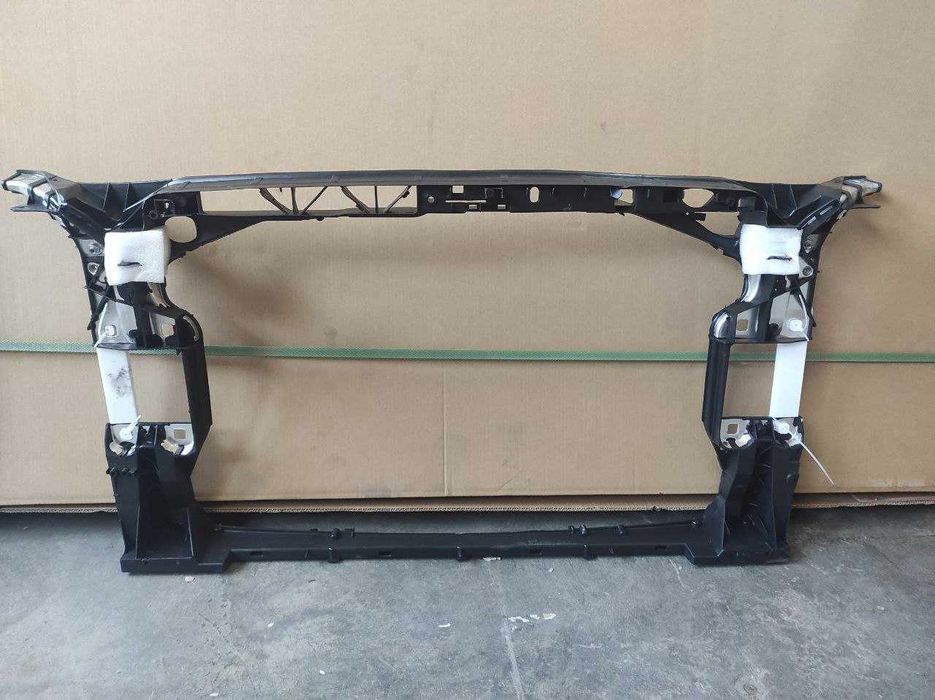 Audi A4B9 Телевизор Панель 2016 2017 2018 2019