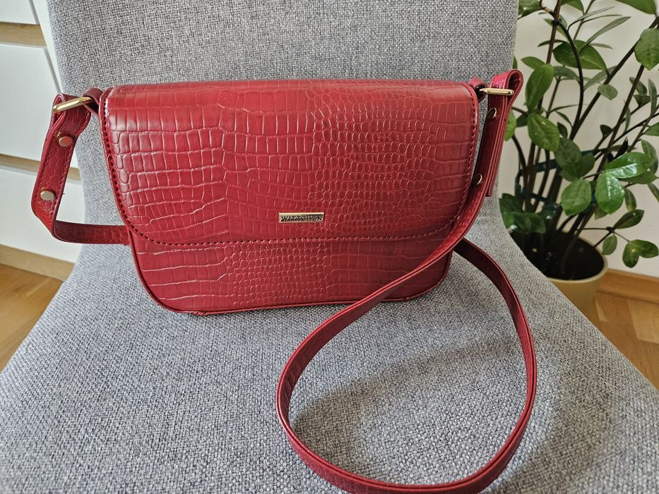 Damska listonoszka mała torebka z ekoskóry croco czerwona