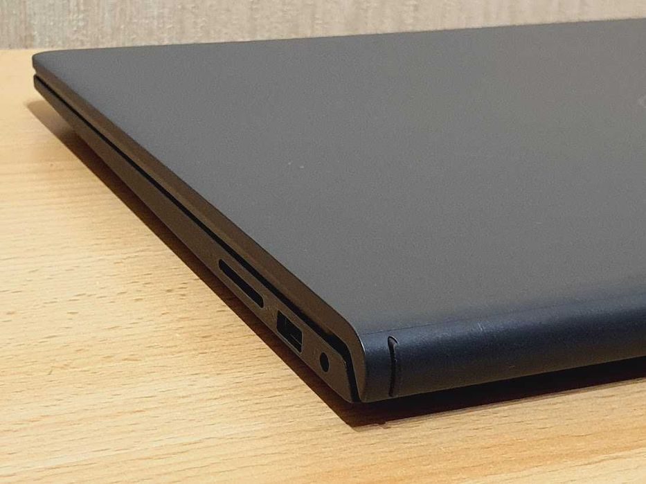 Сучасний ноутбук Dell Inspiron 3520 Intel Core i5-1235U RAM 16Gb SSD 256Gb IPS, (1920x1080) Full HD Батарея 10 годин. В ідеальному стані - як новий.