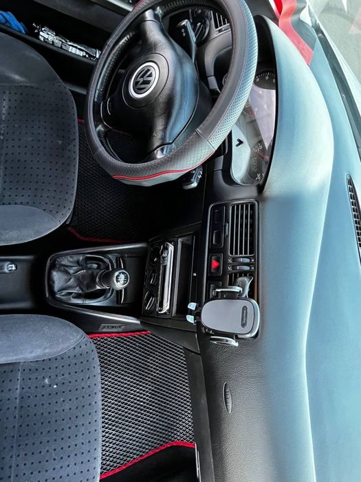 Volkswagen Bora 2000
