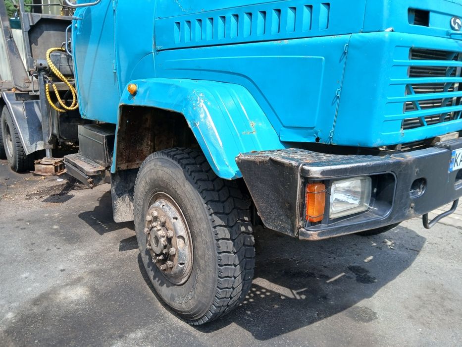 Продам КРАЗ 6322, спеціалізований вантажний лісовоз платформа для перевезення лісоматеріалів, встановлено кран маніпулятор