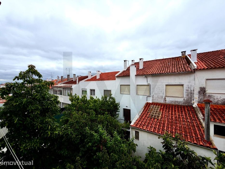 Andar De Moradia T3, Para Arrendamento Em Corroios