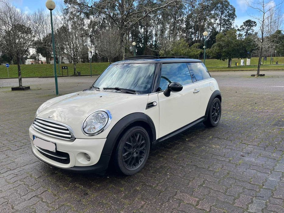 Mini Cooper 2011 1.6 D 116cv, GPS, Teto Panorâmico,  Banco Pele, Xenon