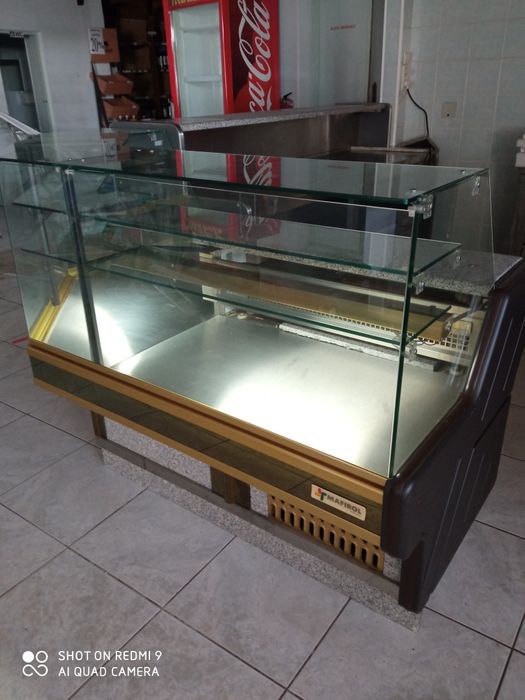 Vitrine frio + balcão  pastelaria / café