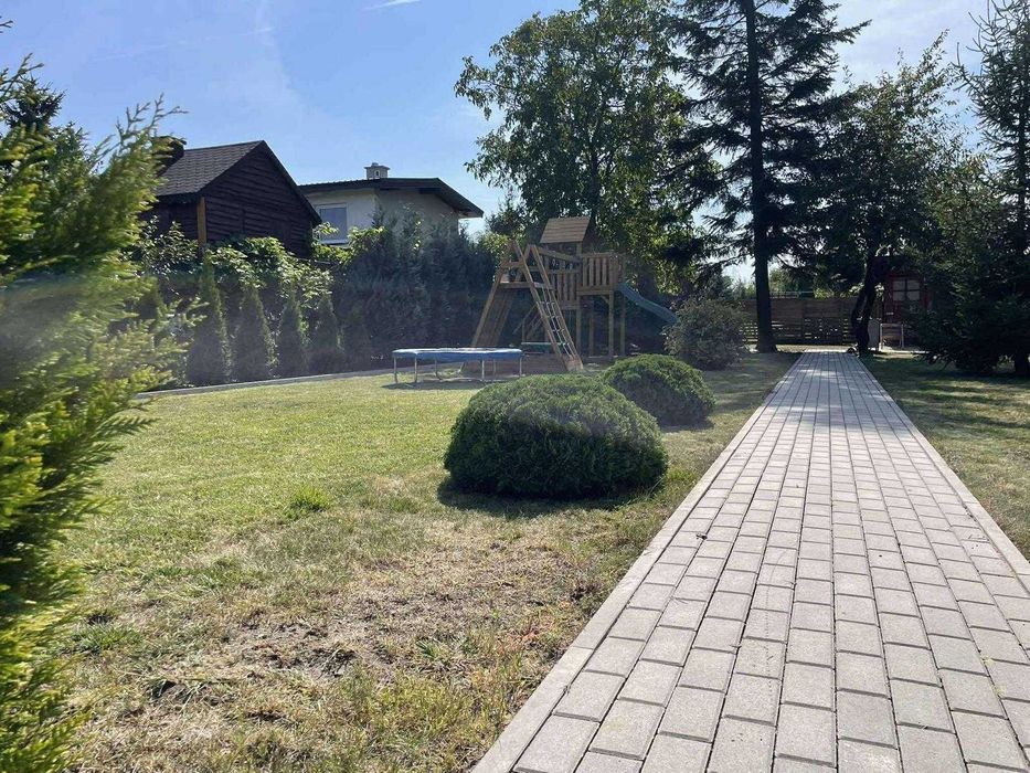 Zadbana działka ROD Pod Lipami Września ul. Działkowców 411 m² – dużo zieleni, plac zabaw, idealna dla rodziny - Widok 2