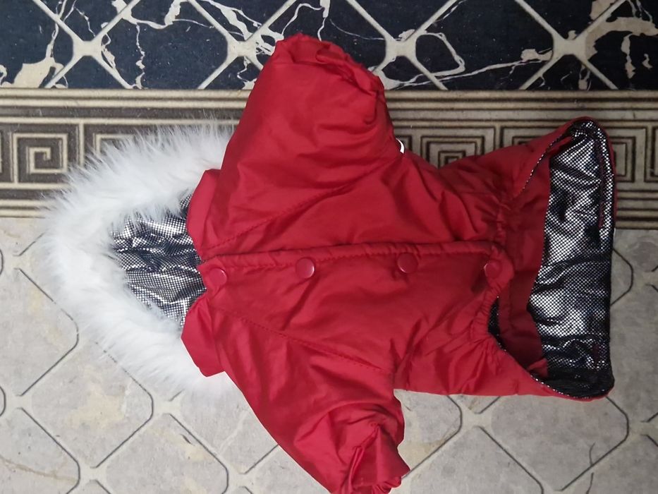 Продам зимний фирменный косюм на собаку