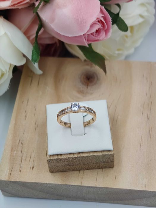 Pierścionek zaręczynowy pozłacany 18k złotem klasyk rozmiar 9,10