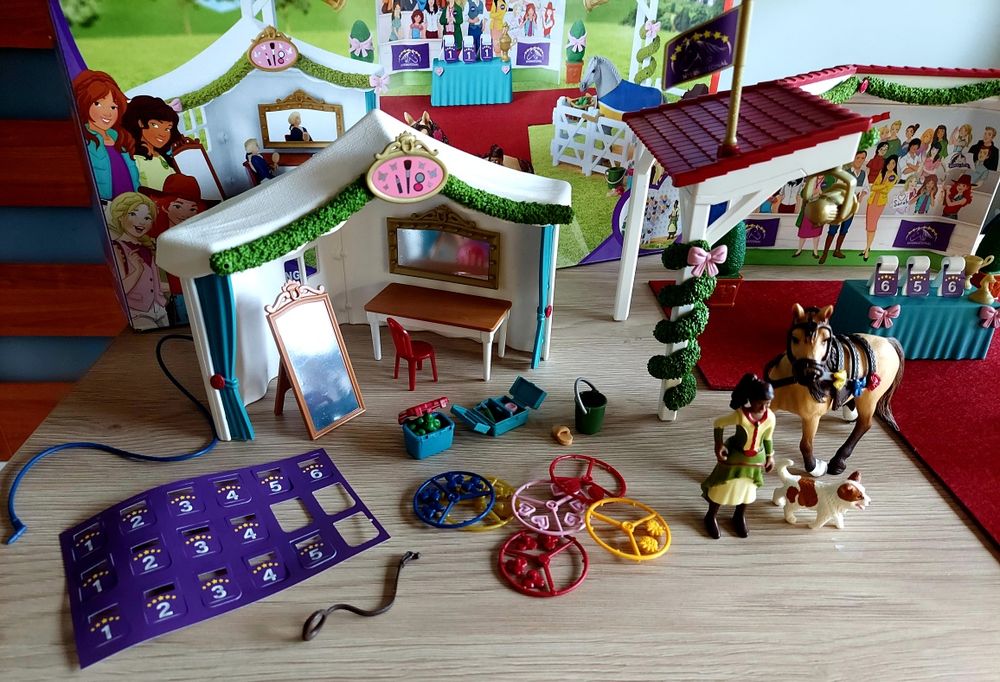 Schleich 42466 Wielki pokaz koni .