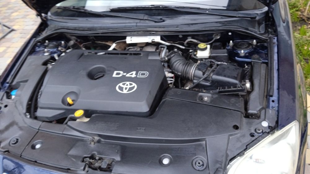 Toyota Avensis T25