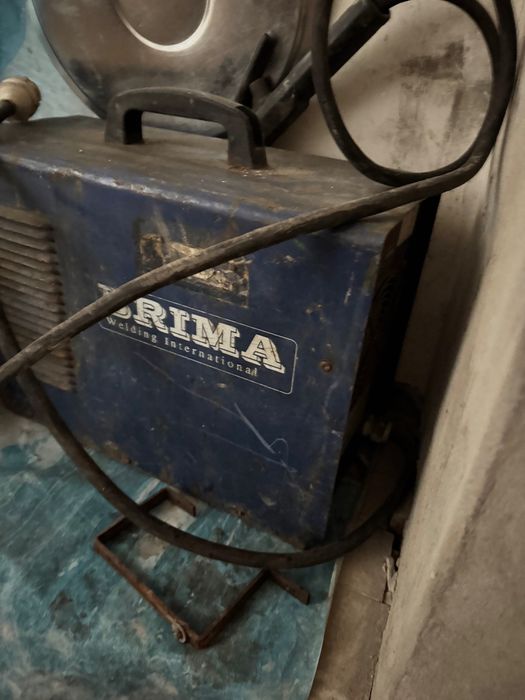 Продам домашнюю утварь. Инструмент, двери, электроинструмент.