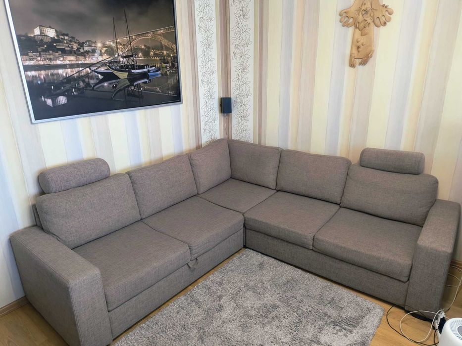 Kanapa narożna - wypoczynek