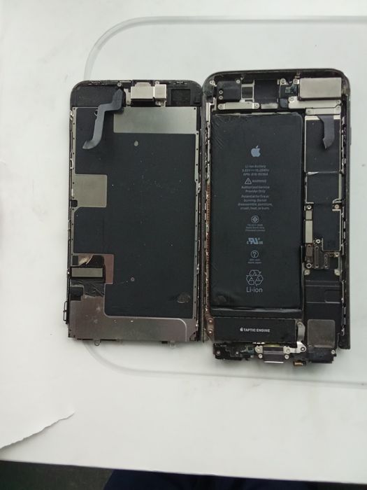 iPhone 8 plus на запчастини