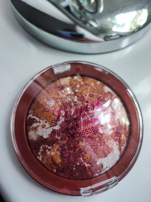 Brazery,Róże...kosmetyki do makijażu twarzy