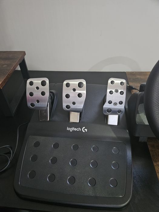 Logitech G29 volante + pedais