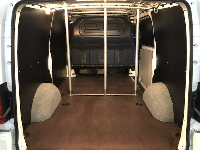 Citroen Jumpy L3H1 zabudowa wnętrza paki