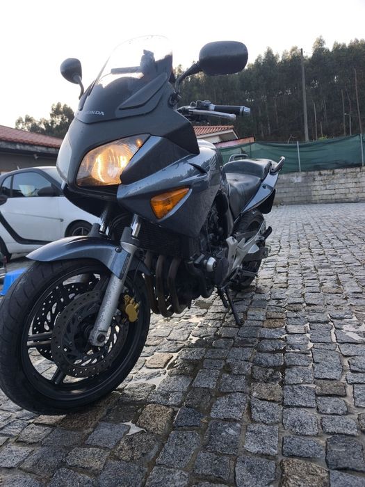 CBF 600 SA  2004