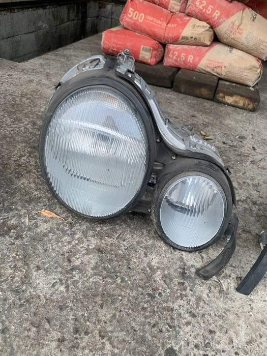 Фари w210 до рест хороший стан кріплення цілі