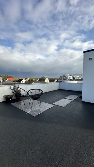 Дуплекс з авторським ремонтом! Вулиця Озерна!