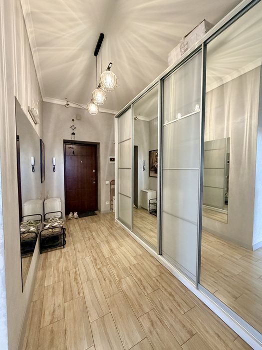 Продаж 2-кімнатної квартири 73.7 м.кв., вул. Ковалика