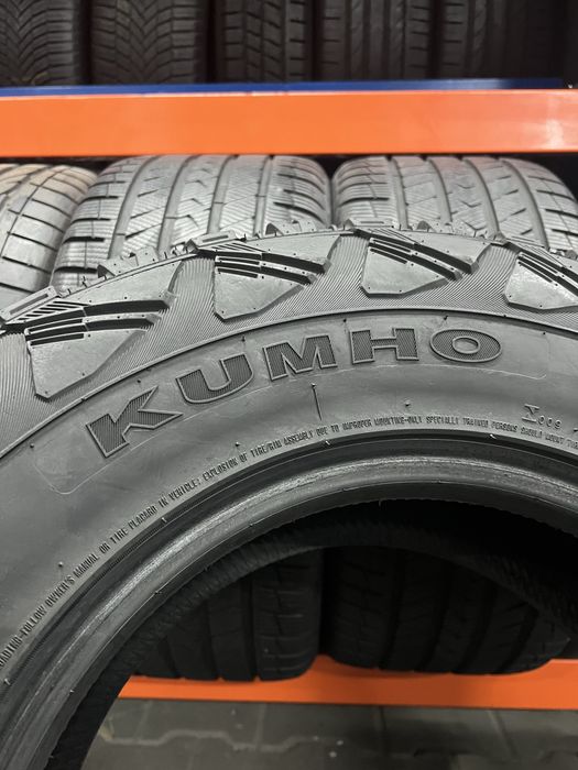Шини,Резина,Комплект LT 245/75/16 120/116Q Kumho Road Venture