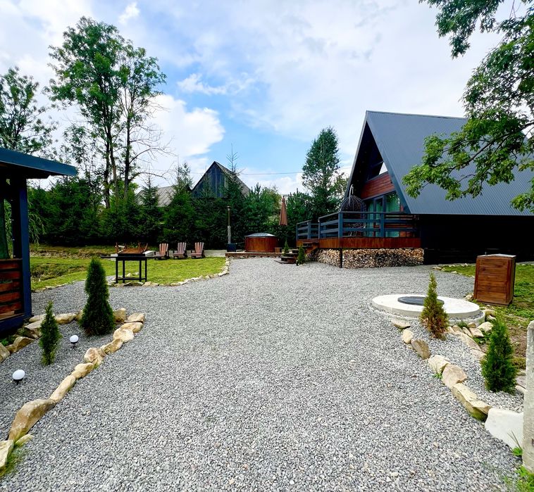 Оренда котедж з чаном в Карпатах у стилі А-фрейм