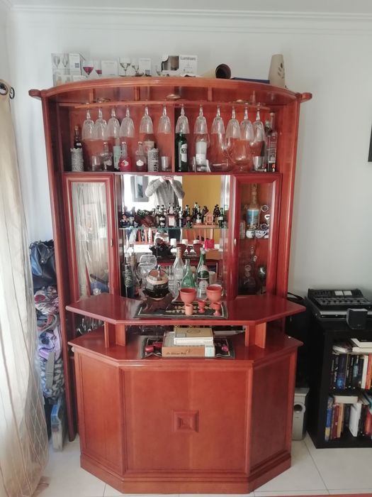 Móvel Bar em cerejeira